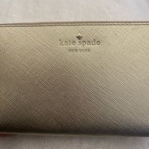 Kate spade continental zip around wallet